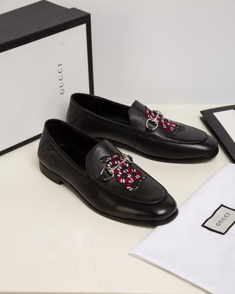 2020 latest fashion trend high-end shoes gancio buckle moccasins copy men's and women's shoes men's loafers33
2020 latest fashion trend high-end shoes gancio buckle moccasins copy men's and women's shoes men's loafers33