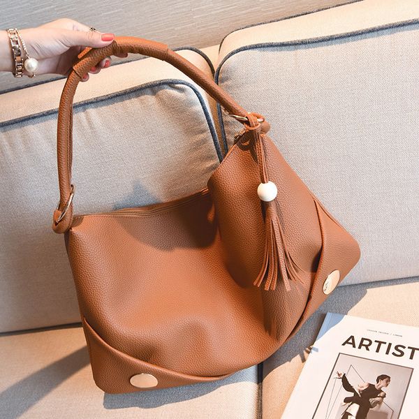 spring and summer new wave ladies bag messenger bag fashion wooden beads tassel wild shoulder hand handbag shoulder bags solid
spring and summer new wave ladies bag messenger bag fashion wooden beads tassel wild shoulder hand handbag shoulder bags solid