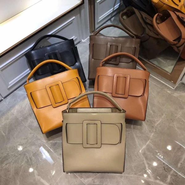 the new style large belt square buckle genuine cow leather fashion and popular handbag & shoulder bag
the new style large belt square buckle genuine cow leather fashion and popular handbag & shoulder bag