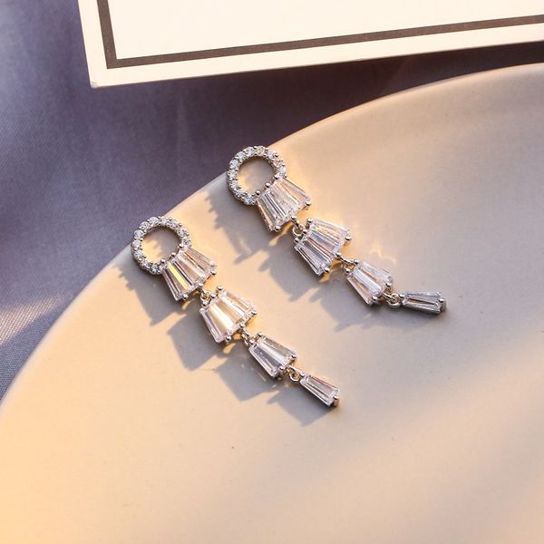 2020 korean dangle earrings rhinestones elegant women earrings fashion jewelry accessories weddings party girl gift silver color
2020 korean dangle earrings rhinestones elegant women earrings fashion jewelry accessories weddings party girl gift silver color