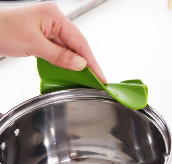 anti-spill slip gadget tool jars and bowls pans soup on pour funnel pots for spout kitchen silicone xhlight qoyti
anti-spill slip gadget tool jars and bowls pans soup on pour funnel pots for spout kitchen silicone xhlight qoyti
