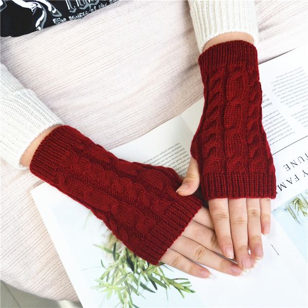 autumn and winter half-finger woolen comfortable warm knitted gloves for men and women winter twist short gloves arm sets, Blue;gray
autumn and winter half-finger woolen comfortable warm knitted gloves for men and women winter twist short gloves arm sets, Blue;gray