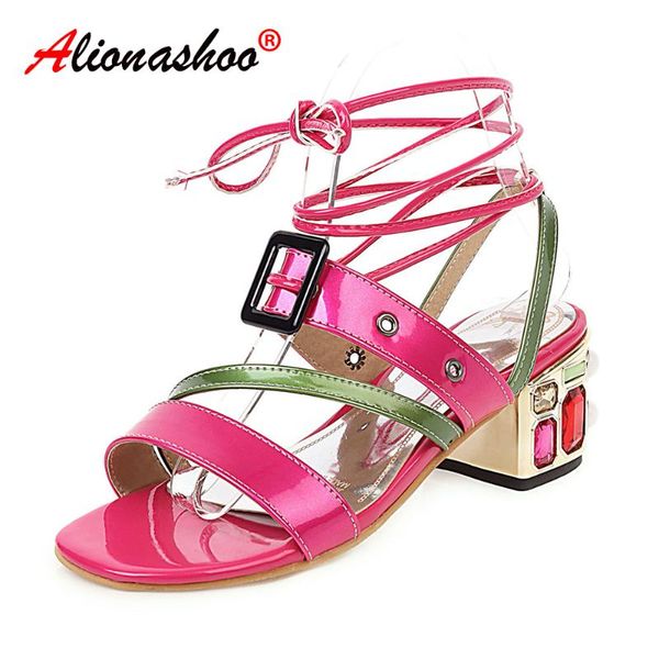 2020 new women sandals shoes party wearing simple style patent leather strappy buckle high heels woman crystal heels size 14 48, Black
2020 new women sandals shoes party wearing simple style patent leather strappy buckle high heels woman crystal heels size 14 48, Black