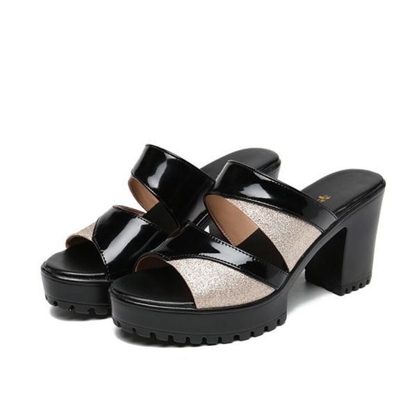 large size women slippers patent leather shoes red black block heels slippers summer platform wedding shoes bride for ladies
large size women slippers patent leather shoes red black block heels slippers summer platform wedding shoes bride for ladies