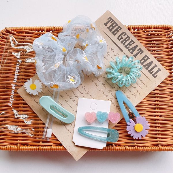 summer fresh super telephone line fairy hair side acetic acid clip head spoon clip big intestine ring telephone line headwear headband femal, Golden;silver
summer fresh super telephone line fairy hair side acetic acid clip head spoon clip big intestine ring telephone line headwear headband femal, Golden;silver