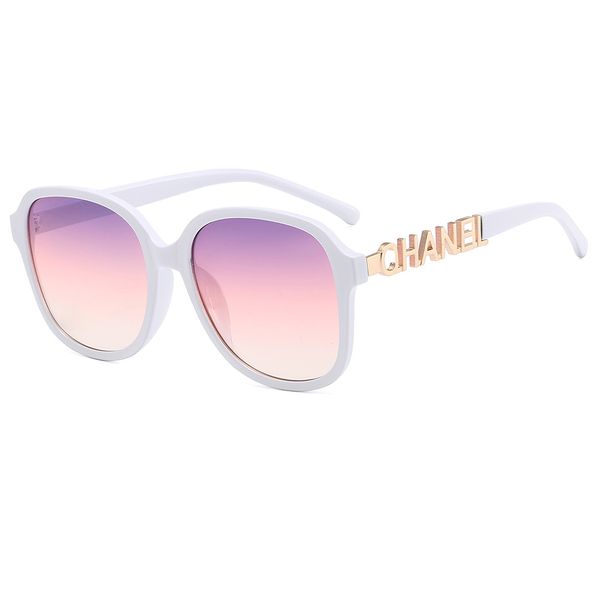 new fashion small incense sunglasses designer tr90 big-name ladies sunglasses luxury popular anti-blue glasses 8868, White;black
new fashion small incense sunglasses designer tr90 big-name ladies sunglasses luxury popular anti-blue glasses 8868, White;black