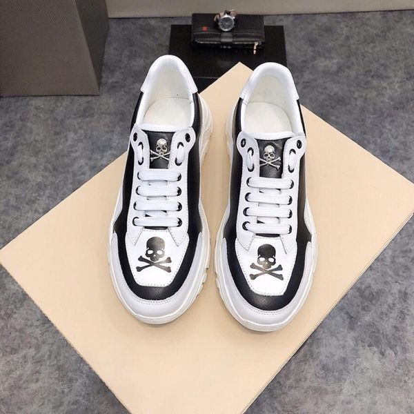 2021q limited men 's trend sports shoes ,casual fashion shoes ,thick sole comfortable single shoes original box packaging :38 -44, Black
2021q limited men 's trend sports shoes ,casual fashion shoes ,thick sole comfortable single shoes original box packaging :38 -44, Black