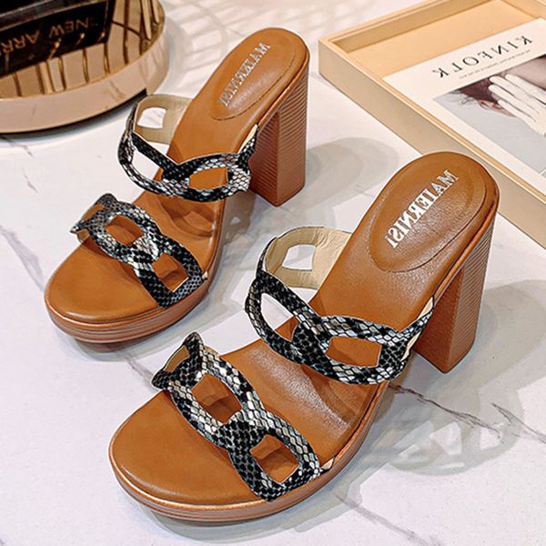 large size 35-43 woman summer slippers fashion thick high heels casual slippers comfortable mom sandals, Black
large size 35-43 woman summer slippers fashion thick high heels casual slippers comfortable mom sandals, Black