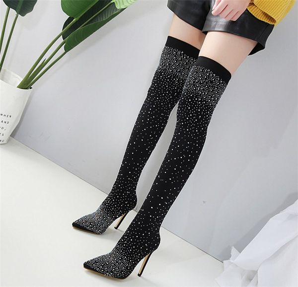 2020 fashion runway кристалл stretch fabric носок сапоги pointy toe за-колено пятки бедренной кости высокие остроконечные toe женщина загруз, Black
2020 fashion runway кристалл stretch fabric носок сапоги pointy toe за-колено пятки бедренной кости высокие остроконечные toe женщина загруз, Black