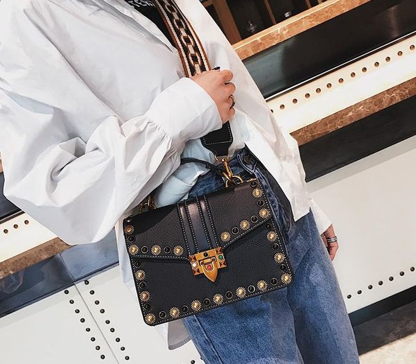 british fashion retro female handbag 2018 pu leather handbags women bags rivet tote girl shoulder messenger bag
british fashion retro female handbag 2018 pu leather handbags women bags rivet tote girl shoulder messenger bag