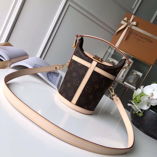 157-m43587 classic fashion shoulder bag double shoulder bag messenger bag handbag women's handbag leather production
157-m43587 classic fashion shoulder bag double shoulder bag messenger bag handbag women's handbag leather production