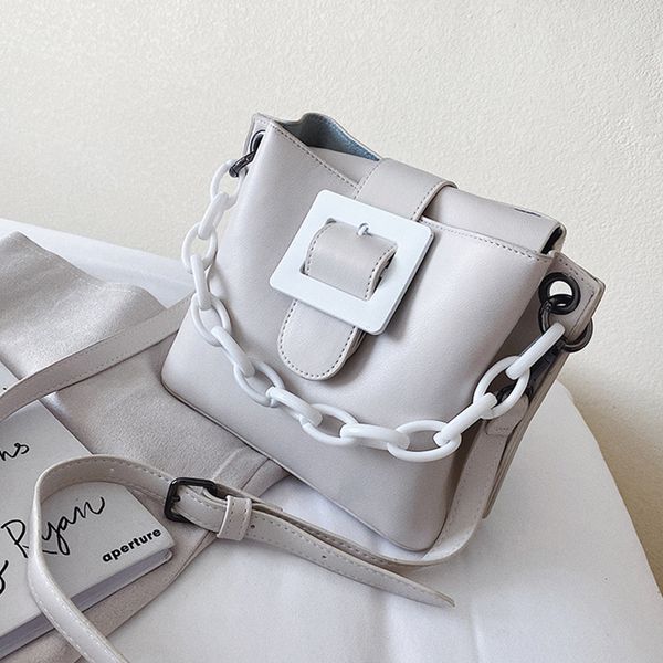 fashion square пряжка цепи женщины сумки повседневная solid color bucket bag lady crossbody сумка простые стиль pu женские сумки на ремне
fashion square пряжка цепи женщины сумки повседневная solid color bucket bag lady crossbody сумка простые стиль pu женские сумки на ремне