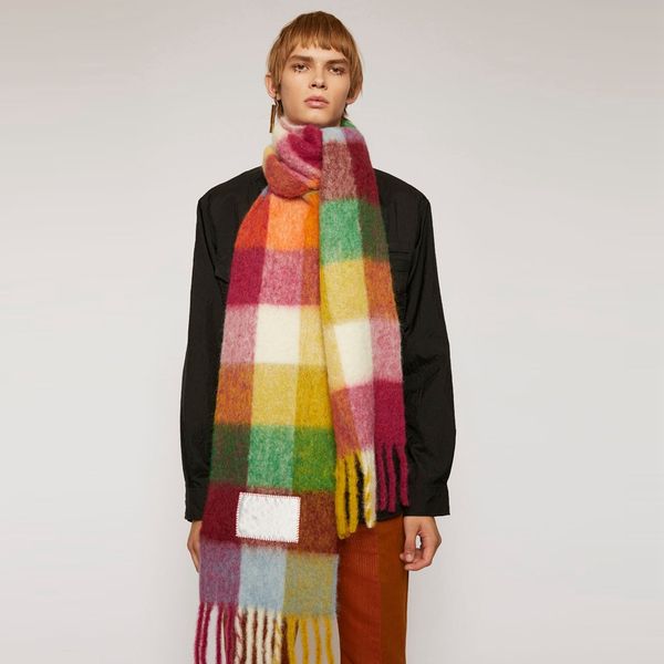 winter new fashion multicolor plaid tassel scarf is a rainbow plaid shawl with charm for women and men for street warm scarf designer scarf, Blue;gray
winter new fashion multicolor plaid tassel scarf is a rainbow plaid shawl with charm for women and men for street warm scarf designer scarf, Blue;gray