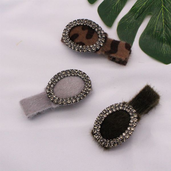 hair accessories 2021 fashion hairpin wild leopard print solid color rhinestone duckbill clip accessory
hair accessories 2021 fashion hairpin wild leopard print solid color rhinestone duckbill clip accessory