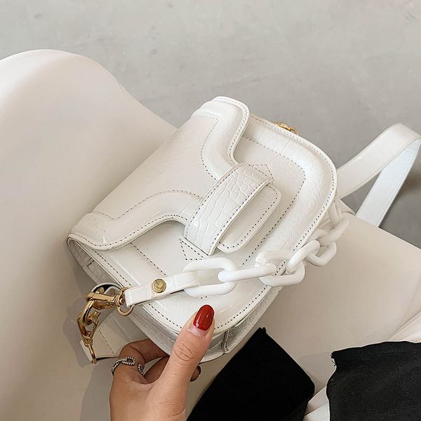 crocodile pattern saddle bag 2020 fashion new pu leather women's designer handbag portable shoulder messenger bag
crocodile pattern saddle bag 2020 fashion new pu leather women's designer handbag portable shoulder messenger bag