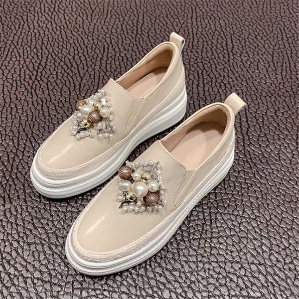 pearl genuine leather shoes women flat autumn crystal platform shoes women slip on casual ladies sheos high quality, Black
pearl genuine leather shoes women flat autumn crystal platform shoes women slip on casual ladies sheos high quality, Black