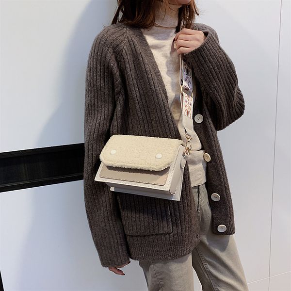 women shoulder bag 2020 new crossbody bag fashion wild small square plush female mobile phone wallet wool
women shoulder bag 2020 new crossbody bag fashion wild small square plush female mobile phone wallet wool