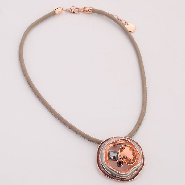 hollow out irregularity alloy pendant necklace large crystal choker necklaces lady beauty wedding jewelry party gift, Silver
hollow out irregularity alloy pendant necklace large crystal choker necklaces lady beauty wedding jewelry party gift, Silver