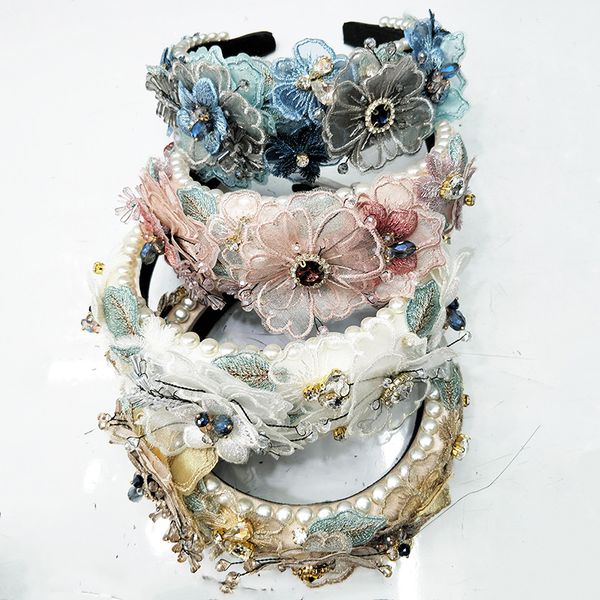 baroque temperament, all-match pearl headband, crystal flower wide-brimmed hair ornaments, embroidery flower hairband four-color, Golden;silver
baroque temperament, all-match pearl headband, crystal flower wide-brimmed hair ornaments, embroidery flower hairband four-color, Golden;silver