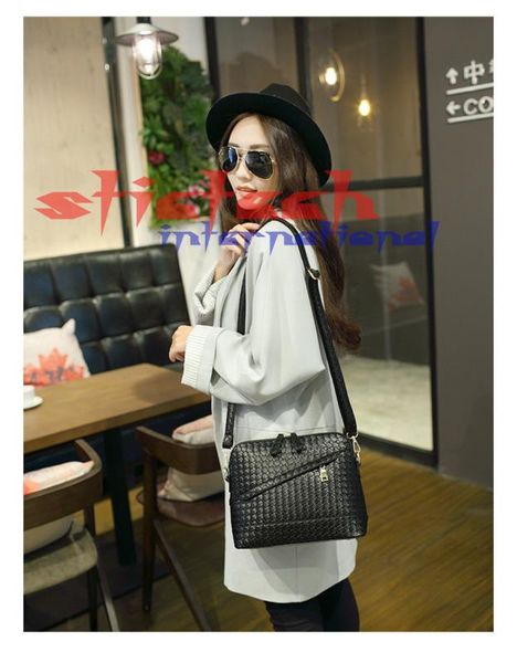 by dhl or ems 20pcs shoulder bag double zipper school style women bags small women messenger bag
by dhl or ems 20pcs shoulder bag double zipper school style women bags small women messenger bag