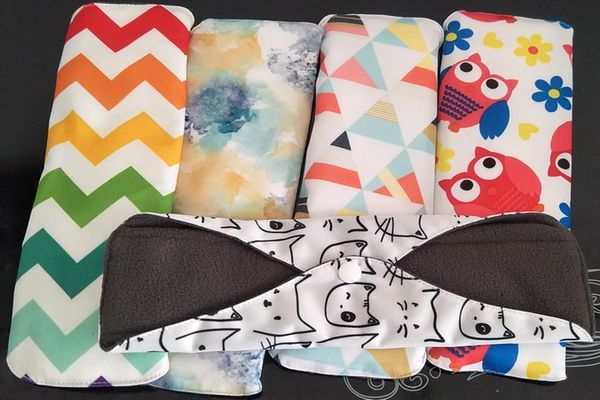 19*21cm 10pc/lot organic bamboo inner washable reusable feminine hygiene menstrual pads sanitary pads lady cloth pad panty liner
19*21cm 10pc/lot organic bamboo inner washable reusable feminine hygiene menstrual pads sanitary pads lady cloth pad panty liner