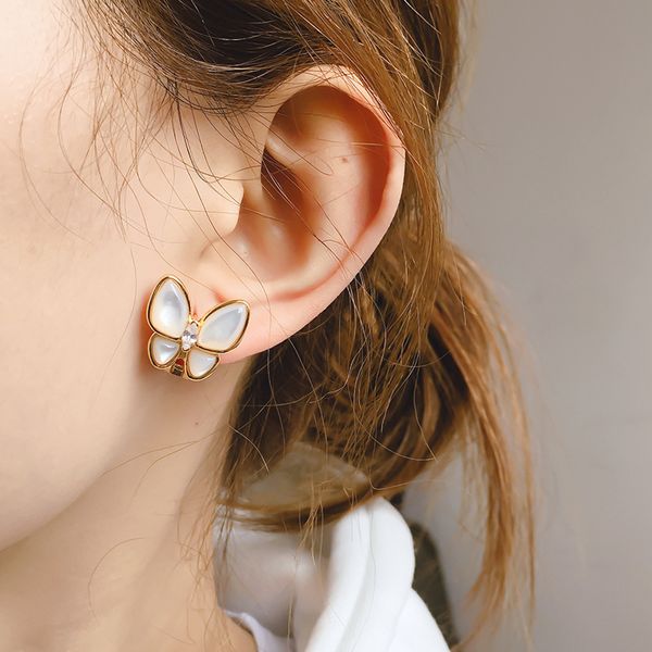 2020 wholesale beautiful fashion butterfly earrings jewelry women stud earrings superior quality womens designer earrings wholesale, Golden;silver
2020 wholesale beautiful fashion butterfly earrings jewelry women stud earrings superior quality womens designer earrings wholesale, Golden;silver