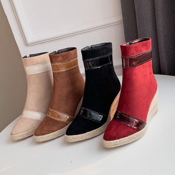 wedge heel short boots 2020 autumn and winter new high-heeled waterproof platform high boots women's straw stitching boot, Black
wedge heel short boots 2020 autumn and winter new high-heeled waterproof platform high boots women's straw stitching boot, Black