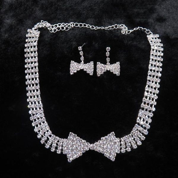 2020 нежные свадебные украшения setsshiny rhinestone bowknot ожерелье ювелирные изделия для женщин свадебные аксессуары, Golden;silver
2020 нежные свадебные украшения setsshiny rhinestone bowknot ожерелье ювелирные изделия для женщин свадебные аксессуары, Golden;silver