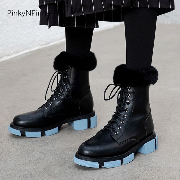 new designer women warm winter snow ankle boots fur plush lining split heels black booties plus size ladies street shoes
new designer women warm winter snow ankle boots fur plush lining split heels black booties plus size ladies street shoes