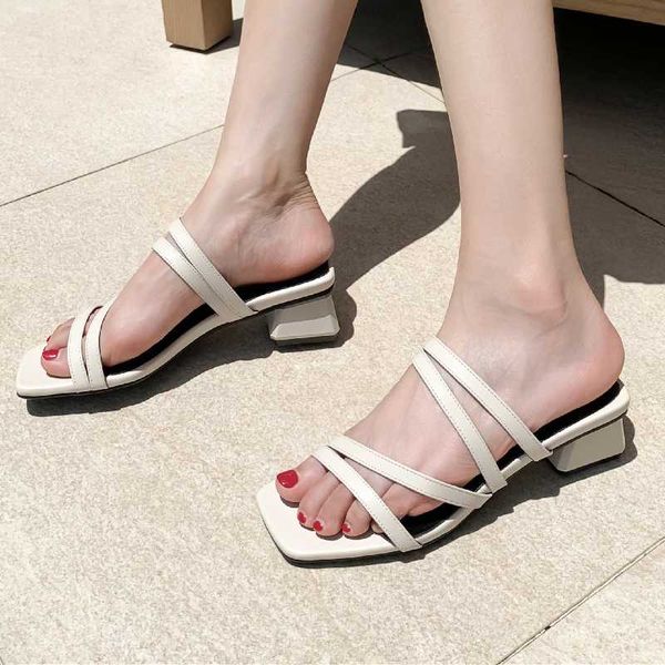 2020 fashion handmade slippers women square toe women slipper casual low heels shoes summer sandals ladies mules slides, Black
2020 fashion handmade slippers women square toe women slipper casual low heels shoes summer sandals ladies mules slides, Black