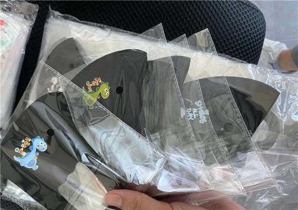 section mask ice smog face thin face fashion dust-proof masks protection silk black mascherine sun mask designer cdama bwkf 
section mask ice smog face thin face fashion dust-proof masks protection silk black mascherine sun mask designer cdama bwkf