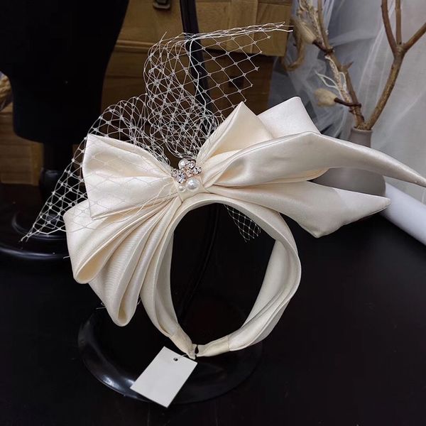 the latest and most fashionable bridal wedding headdress, high-quality satin mesh bow headband, handmade craftsmanship, party accessories, Silver
the latest and most fashionable bridal wedding headdress, high-quality satin mesh bow headband, handmade craftsmanship, party accessories, Silver