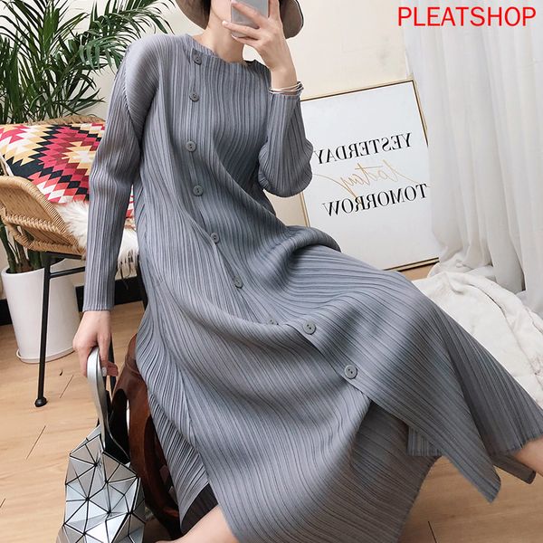 casual dresses miyake pleated dress side buckle spring and autumn loose plus-sized slim solid color pp series bottom vestido de mujer robes, Black;gray
casual dresses miyake pleated dress side buckle spring and autumn loose plus-sized slim solid color pp series bottom vestido de mujer robes, Black;gray