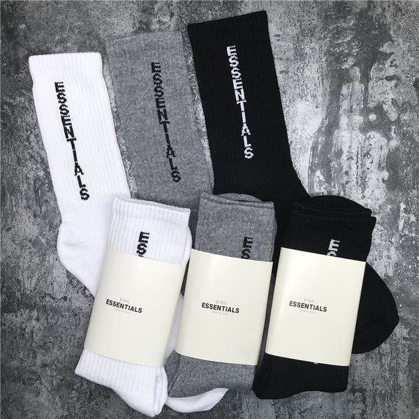 white black 2021fwss e-letter in stock socks women men 100% cotton basketball socks 
white black 2021fwss e-letter in stock socks women men 100% cotton basketball socks