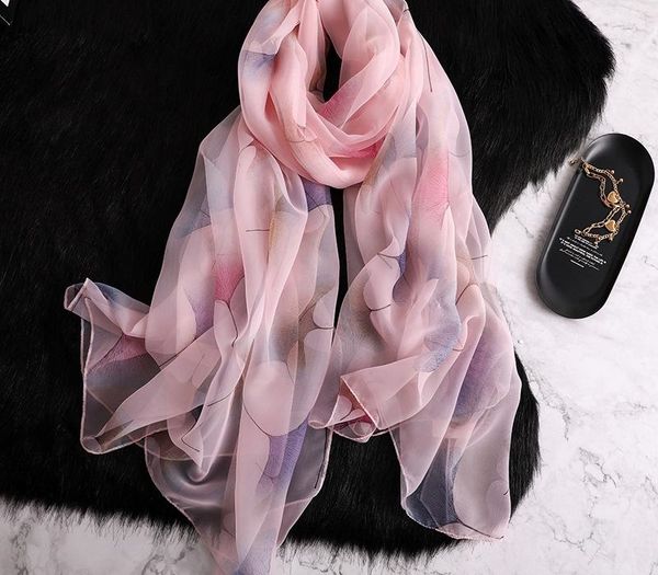 2020 summer sunscreen beach stoles women scarf large size pahsmina silk scarves hijabs female foulard
2020 summer sunscreen beach stoles women scarf large size pahsmina silk scarves hijabs female foulard