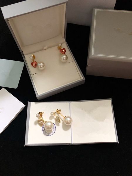 medio 2020 new earrings pearl earrings female letter d home classic cd of love earrings bee, Golden;silver
medio 2020 new earrings pearl earrings female letter d home classic cd of love earrings bee, Golden;silver