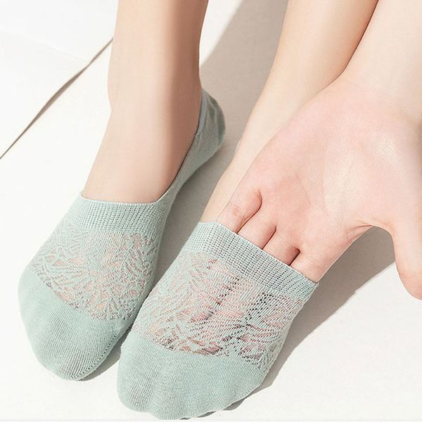 10 pairs women silicone non-slip invisible socks summer solid color mesh boat socks female cotton slipper no show, Black;white
10 pairs women silicone non-slip invisible socks summer solid color mesh boat socks female cotton slipper no show, Black;white