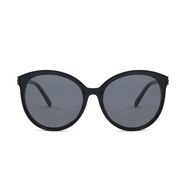 2020 new polarized sunglasses women's fashion street p polarizer cross border personality anti uv tide sunglasses, White;black
2020 new polarized sunglasses women's fashion street p polarizer cross border personality anti uv tide sunglasses, White;black