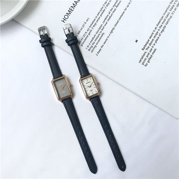 simple mens watches quartz clock women's fashion casual retro leather watches female wristwatches high quality, Slivery;brown
simple mens watches quartz clock women's fashion casual retro leather watches female wristwatches high quality, Slivery;brown