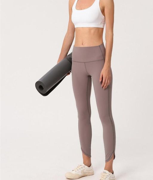 good quality women yoga gym fitness nude feeling legging high rise waist 3/4 length, White;red
good quality women yoga gym fitness nude feeling legging high rise waist 3/4 length, White;red