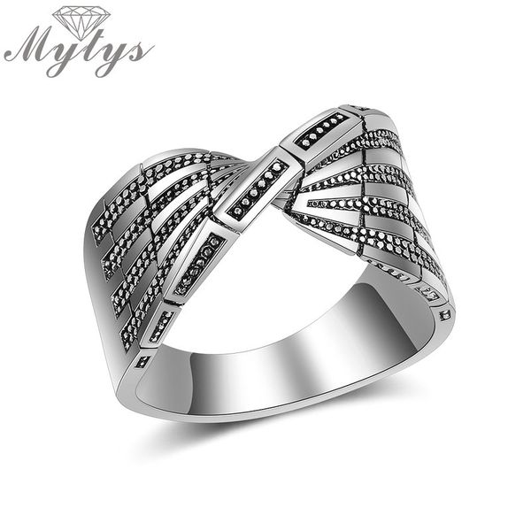 mytys geometric twisting ring fashion jewelry classic anillos mujer bague aros wrap wave finger ring anniversary sale gift r2065, Golden;silver
mytys geometric twisting ring fashion jewelry classic anillos mujer bague aros wrap wave finger ring anniversary sale gift r2065, Golden;silver