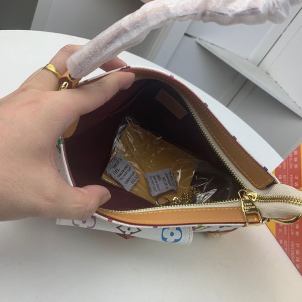Classic white color handbag wallet backpack main card holder duffel bag women handbags handbag horsebit card holder style number 40707
Classic white color handbag wallet backpack main card holder duffel bag women handbags handbag horsebit card holder style number 40707