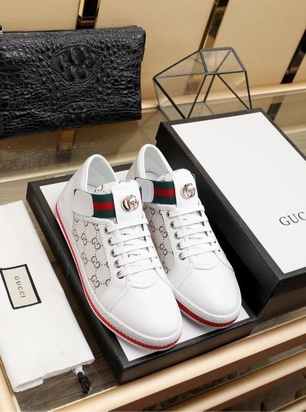 2021t new men 's leather embroidery breathable casual shoes fashion wild small bee shoes sneakers white ,original box packaging 38 -44, Black
2021t new men 's leather embroidery breathable casual shoes fashion wild small bee shoes sneakers white ,original box packaging 38 -44, Black