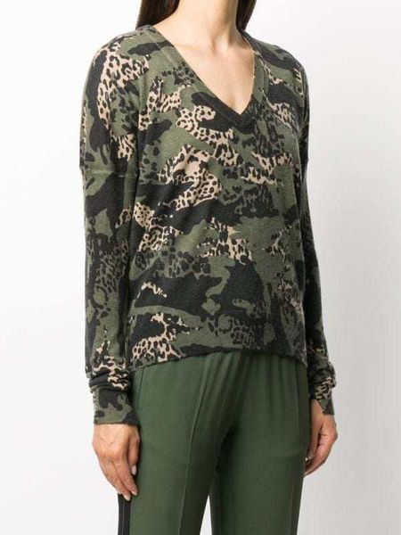 women sweater 2020 autumn and winter new leopard camouflage print v-neck loose cashmere sweater top, White;black
women sweater 2020 autumn and winter new leopard camouflage print v-neck loose cashmere sweater top, White;black