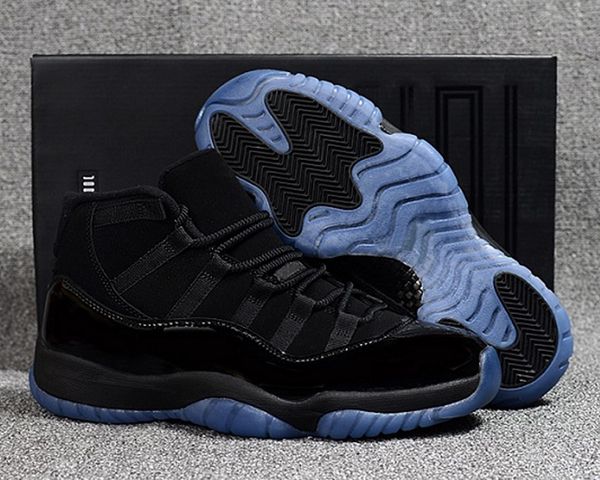 real carbon fiber 11 25th anniversary black white metallic sliver men basketball shoes cap and gown 11s jumpman 23 sports sneaker
real carbon fiber 11 25th anniversary black white metallic sliver men basketball shoes cap and gown 11s jumpman 23 sports sneaker