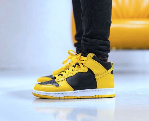 2020 dunk high sp varsity maize running shoes yellow black men women sports sneakers cz8149-002 size 36-45
2020 dunk high sp varsity maize running shoes yellow black men women sports sneakers cz8149-002 size 36-45