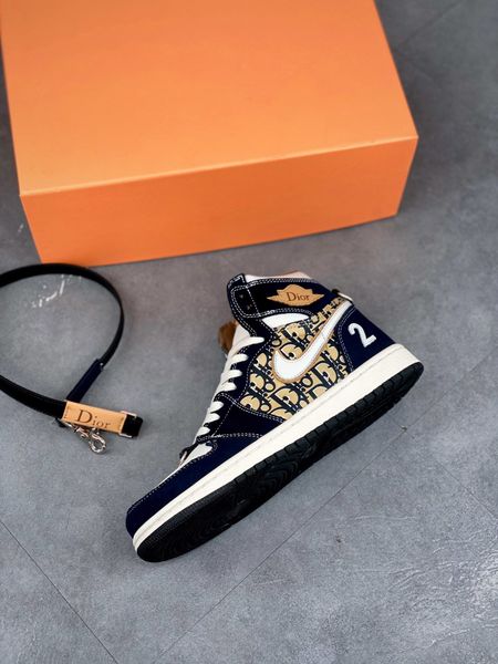 Diòr Oblique Homme X KÀWS By Kìm Jones Men Women Fashion Designres Triple S Luxury Sports shoes running shoes casual shoes
Diòr Oblique Homme X KÀWS By Kìm Jones Men Women Fashion Designres Triple S Luxury Sports shoes running shoes casual shoes