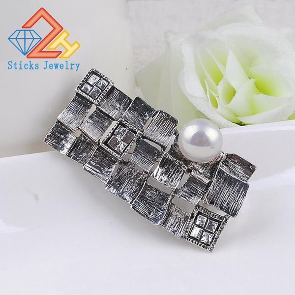 colorful simulated pearl brooches vintage jewelry black gun plated metal lattice pins and brooch for women, Gray
colorful simulated pearl brooches vintage jewelry black gun plated metal lattice pins and brooch for women, Gray