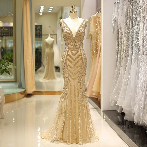 wedding dresses bridal gowns for girls rhinestone beads lace applique wedding gowns court train robe de mariée custom made, White
wedding dresses bridal gowns for girls rhinestone beads lace applique wedding gowns court train robe de mariée custom made, White