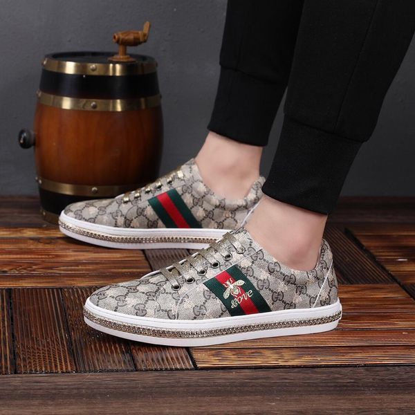 2021q printed letter leather men 's casual shoes ,fashion breathable sports shoes ,wild low -shoes ,original box packaging :38 -44, Black
2021q printed letter leather men 's casual shoes ,fashion breathable sports shoes ,wild low -shoes ,original box packaging :38 -44, Black